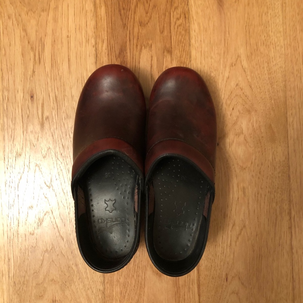 Dansko clogs size 6